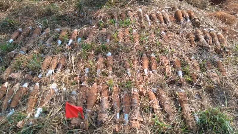 战争遗留的未爆炸弹头。 （图片来源：VNMAC）