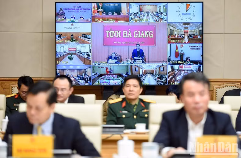 河江省领导通过视屏方式与会。