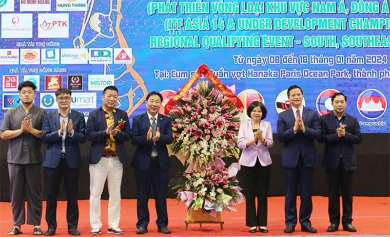 各位代表出席开幕式。（图片来源：baobacninh.com.vn）