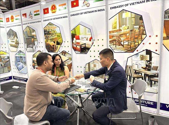 设在印度国际家具博览会的越南展区。（图片来源：越通社）