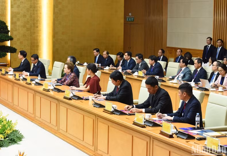 越南代表出席会议。