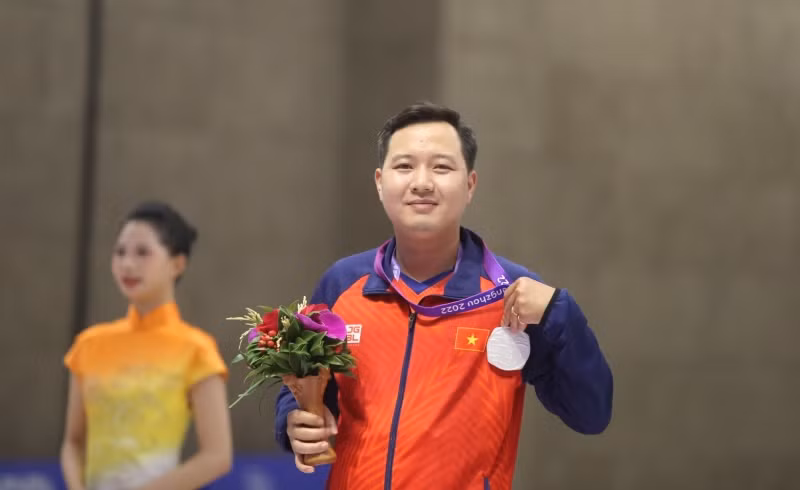 吴友王运动员在射击项目男子10米移动靶项目中获得银牌。（图片来源：CPV）