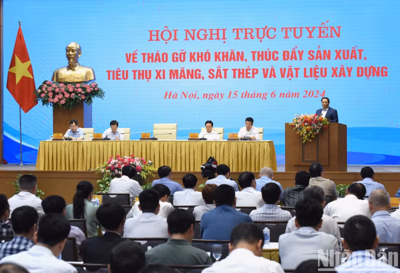 与会代表。