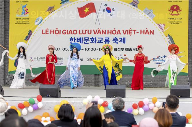 越韩文化交流活动上的表演节目。（图片来源：越通社）