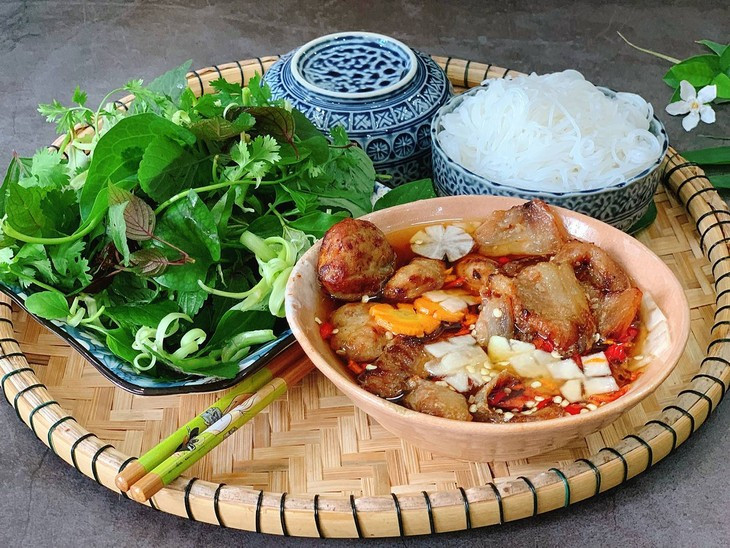 烤肉米线。