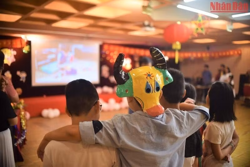 此次活动给少儿们提供交流舞台。