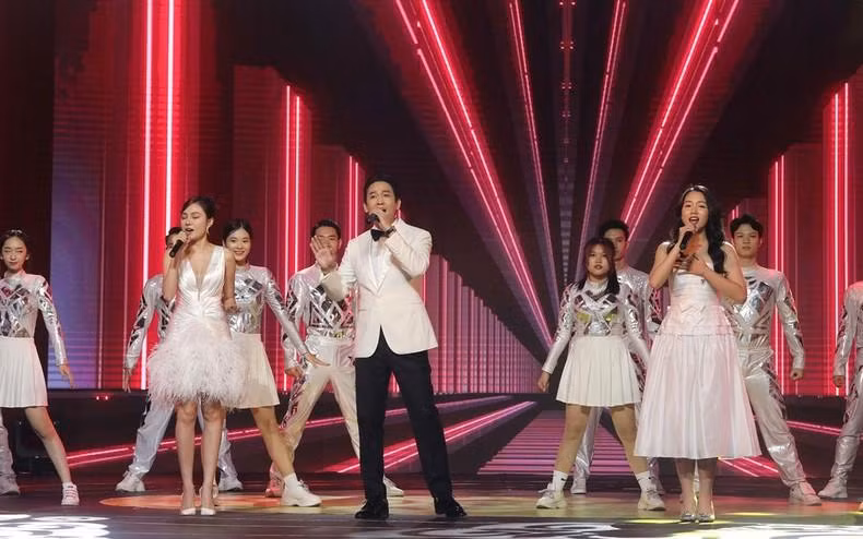 许伟文演员的文艺节目。 许伟文演员的文艺节目。