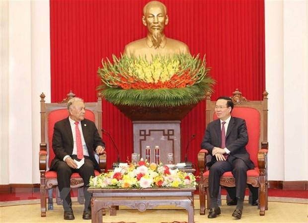 越共中央书记处常务书记武文赏会见墨西哥劳动党总书记阿尔贝托·安纳亚·古铁雷斯。（图片来源：越通社）
