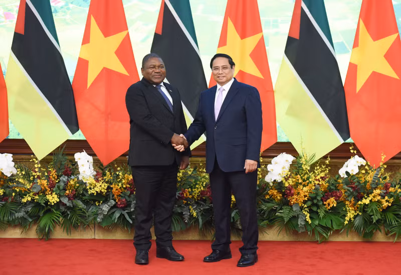 范明正总理和莫桑比克共和国总统。
