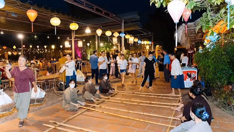 “北部精髓”中的传统民间游戏体验活动。