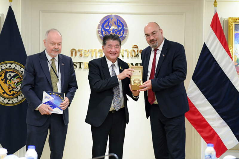 泰国副总理兼商务部部长普坦（Phumtham Wechayachai）会见欧盟—东盟商务理事会(EU-ABC)和欧洲企业和商务协会（EABC）代表。