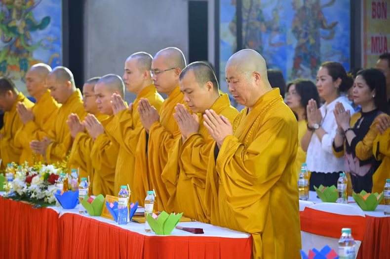 超度法事是对为国家建设与保卫事业作出巨大贡献和英勇牺牲的革命新闻工作者表达感恩的活动。