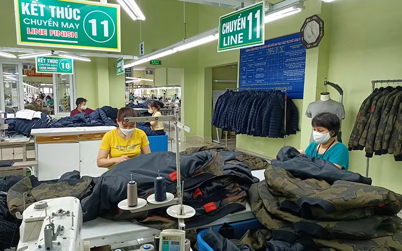 南定纺织服装股份总公司生产。