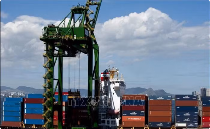 附图：巴西里约热内卢市的一个港口。（图片来源：越通社）