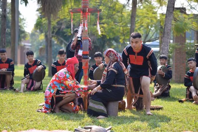 埃德族同胞的健康祭仪式。