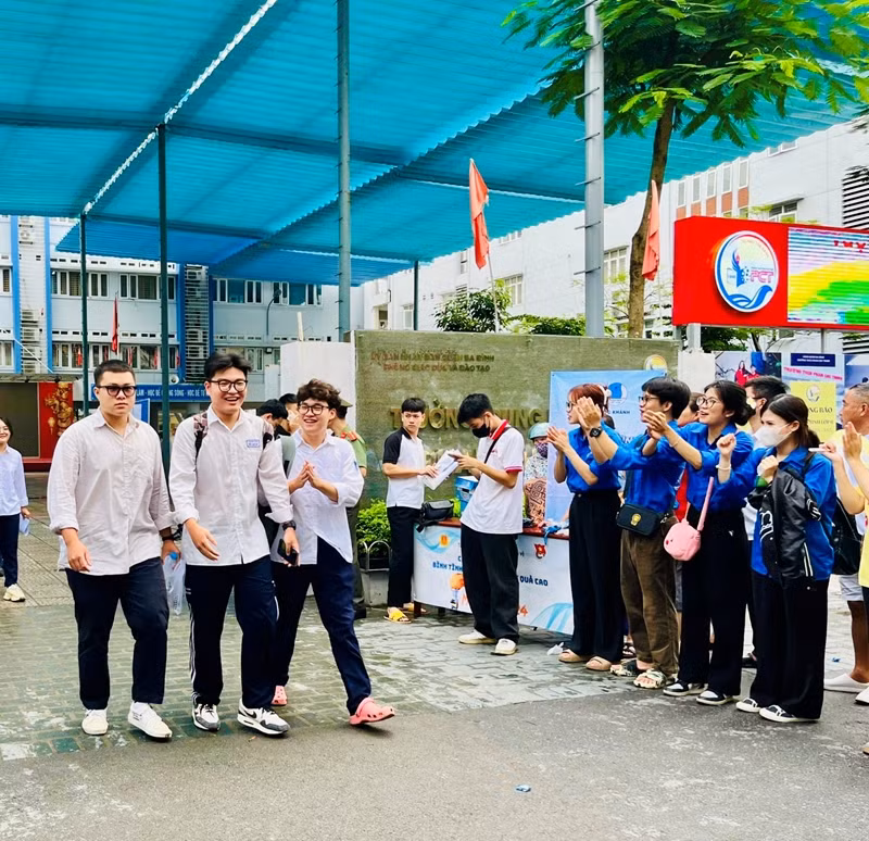 附图：教育类价格同比增长8.15%，使CPI增长0.5个百分点。