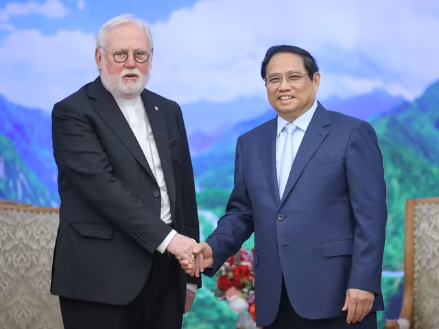 越南政府总理范明正会见梵蒂冈外交部长加拉格尔。（图片来源：VGP）