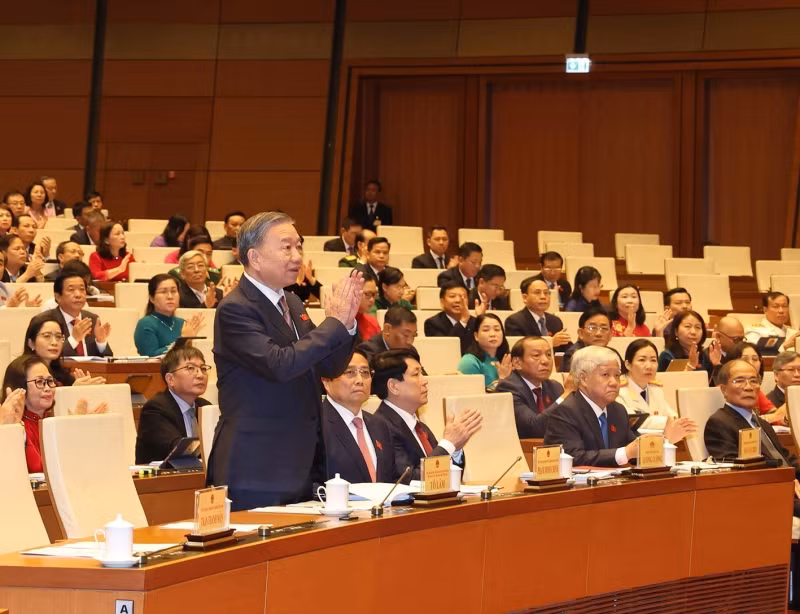 越共中央总书记、国家主席苏林出席越南第十五届国会第八次会议。（图片来源：越通社）