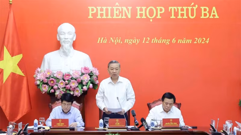 苏林主席发表指导性讲话。（图片来源：越通社）