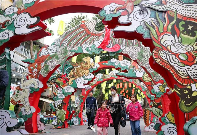 附图：2025乙巳年春节假期河内接待国际游客增长近16%。（图片来源：越通社）
