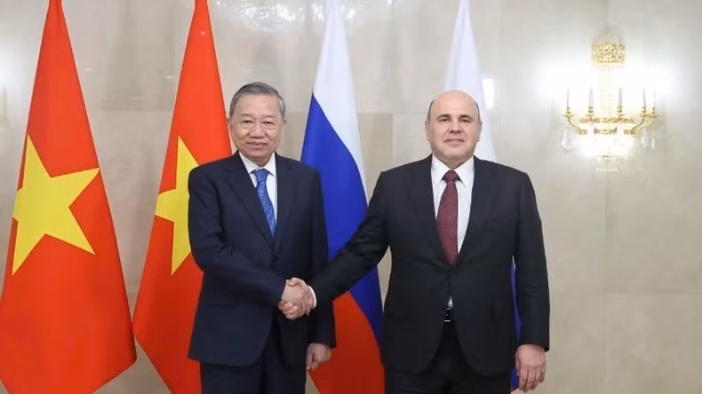 越共中央总书记苏林会见俄罗斯总理米哈伊尔·弗拉基米罗维奇·米舒斯京。（图片来源：越通社）