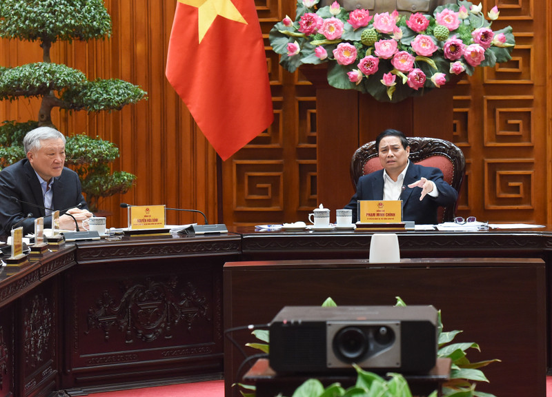 越南政府党委书记、政府总理范明正主持政府党委常委会会议。