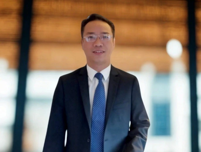 财政部债务管理与对外经济局副局长范俊英。