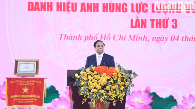 范明正总理在仪式上发表讲话。