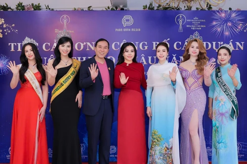 从潘莺传媒“选美生态体系”成长起来的历届佳丽及组委会代表。