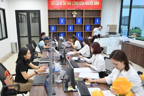 河内两级政府首个工作日【组图】