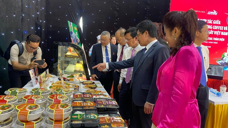 地道的越南餐食和饮品将在火车上广泛供应。（金钗 摄）