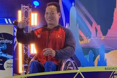 越南举重运动员黎文功。