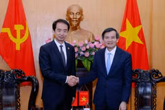 6月1日，越共中央政治局委员、胡志明国家政治学院院长段明训在河内会见了中国驻越南大使何炜。