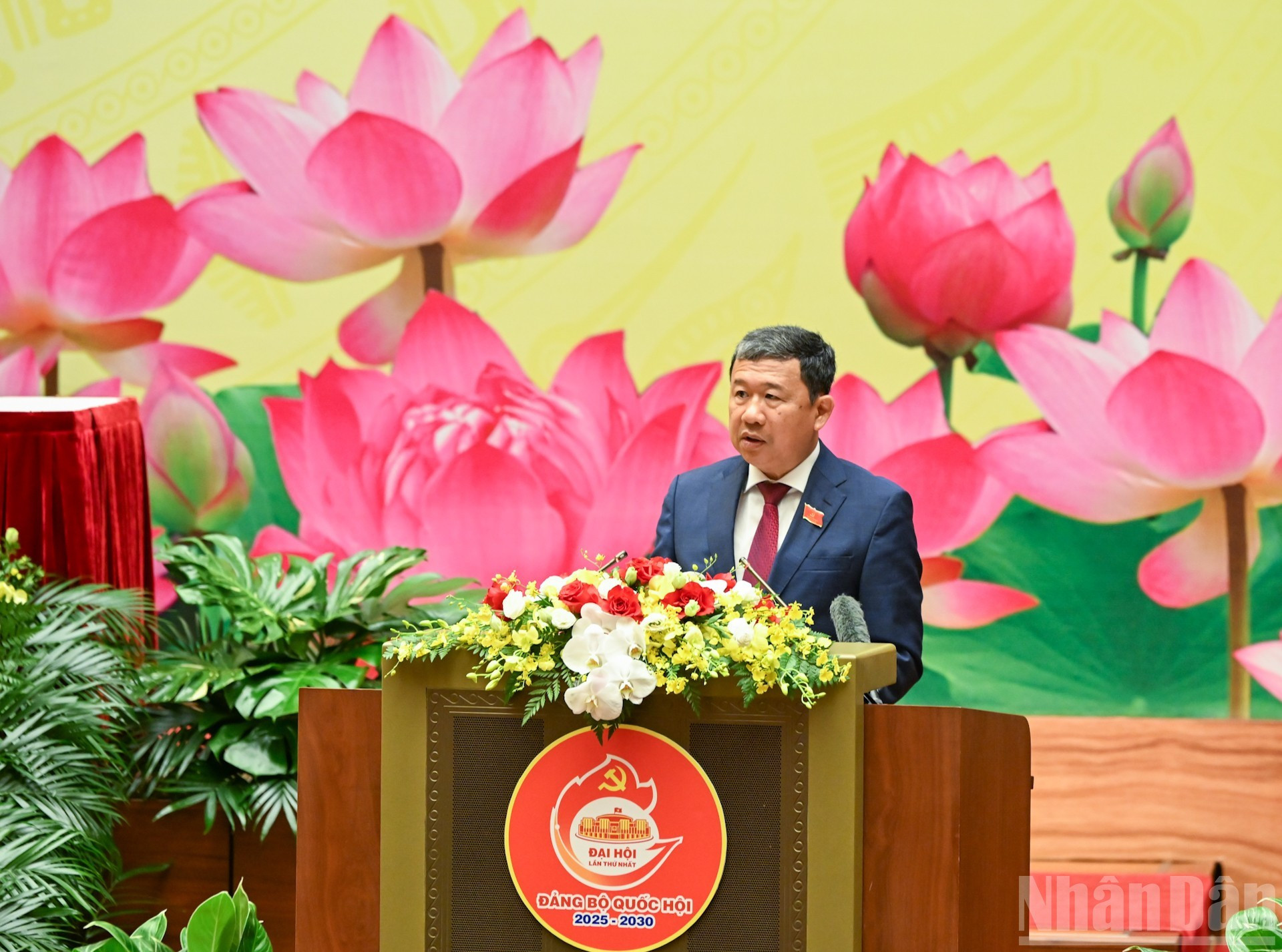 国会党委副书记武海河作2020-2025年任期国会党委会检查报告。 image-7.jpg