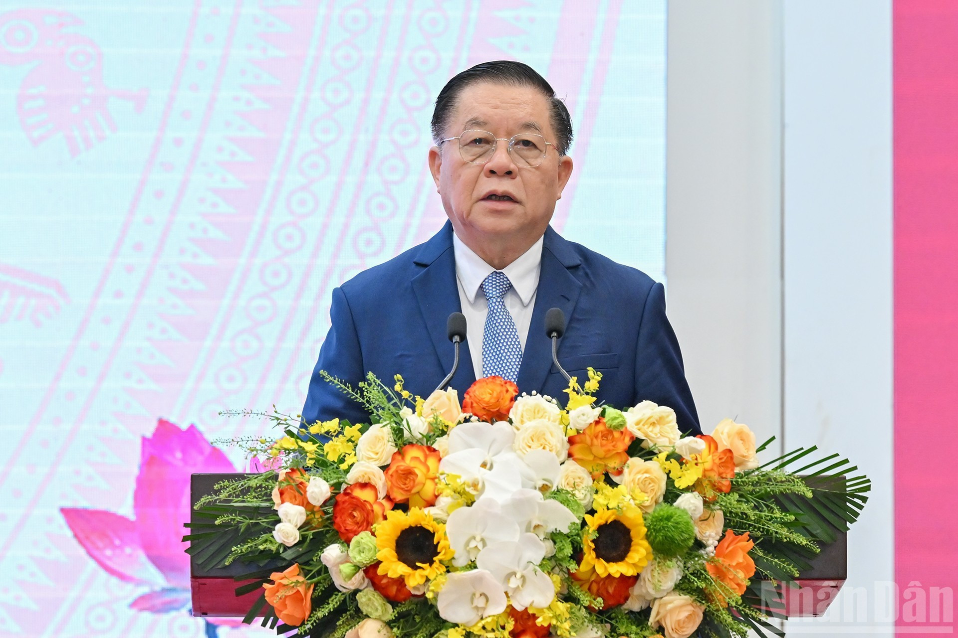 中央宣教与民运部部长阮重义在会上发表讲话。 hn6.jpg
