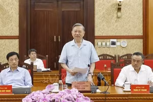 苏林总书记、国家主席在会上发表讲话。（图片来源：越通社）