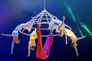 越南杂技在"金象"国际马戏节上斩获三项大奖。（图片来源：越通社）