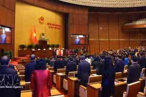 越南第十六届国会第一次会议选举产生新一届领导班子。（图片来源：越通社）