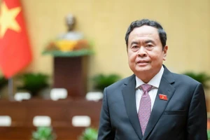 越南国会主席陈青敏。