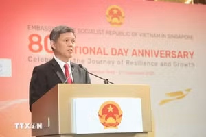 新加坡国防部长黄永宏。（图片来源：越通社）