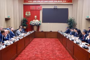 会见场景。（图片来源：bocongan.gov.vn）