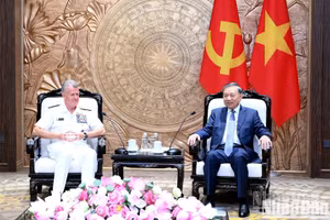 越共中央总书记、国家主席苏林会见美国太平洋司令部司令帕帕罗。