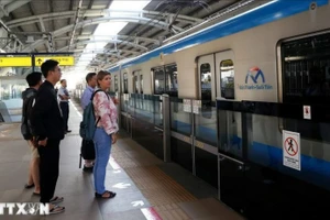 附图：滨城—仙泉地铁线元旦免费向乘客开放。（图片来源：越通社）