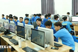 附图。