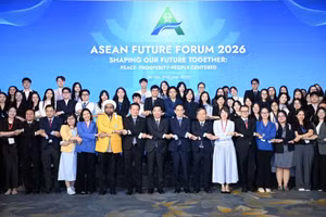 与会代表合影。