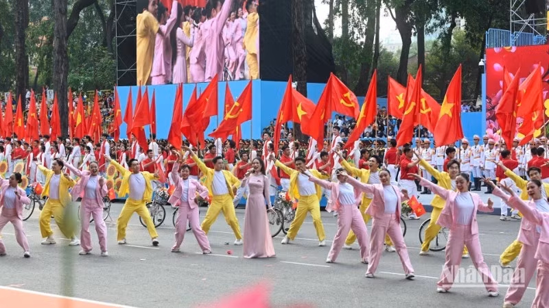 Z世代歌手方美芝点燃民族自豪感。