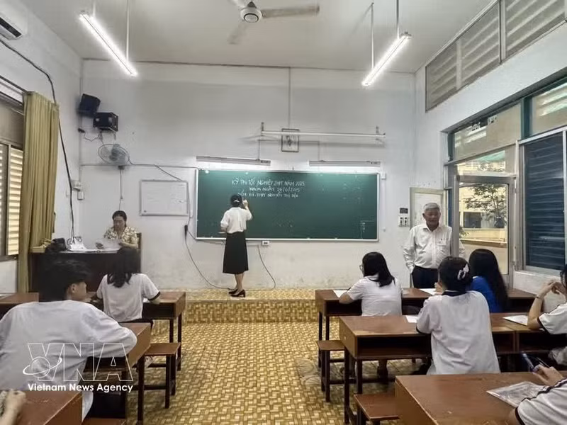 参加2026年越南高中毕业考试的胡志明市学生。（图片来源：越通社）