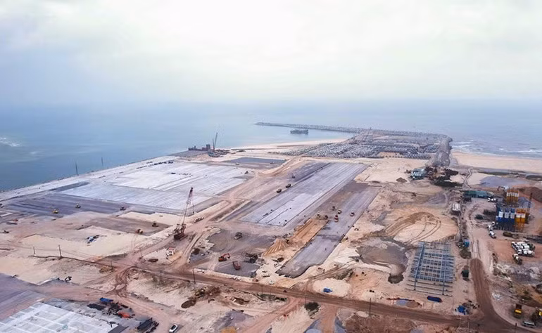美水港码头区项目预计将于2026年第二季度投入运营。