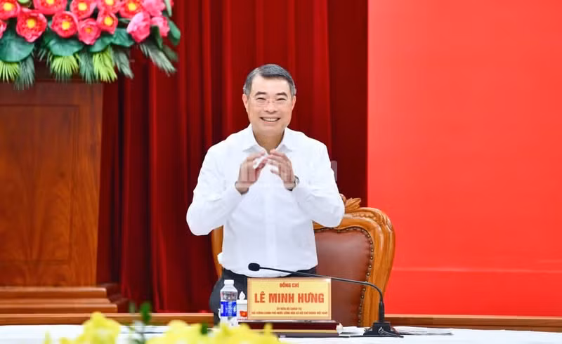 越南政府总理黎明兴在会上致辞。