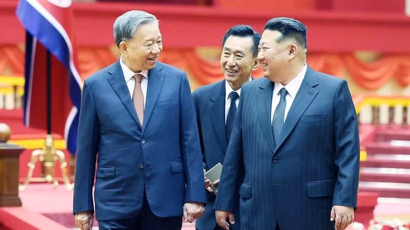越共中央总书记苏林与朝鲜劳动党总书记、国务委员长金正恩。